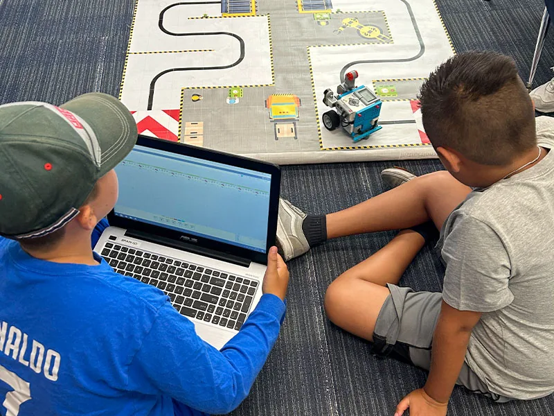 BrainStorm STEM class in action.