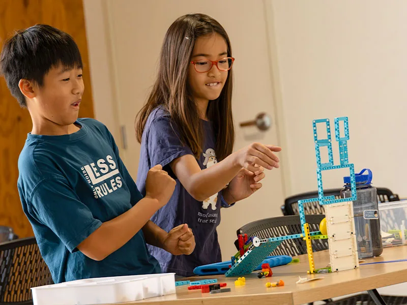 BrainStorm STEM class in action.